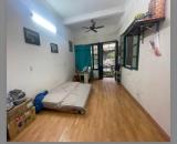 Bán nhà tầng 2 phố Hàng Bè, 92m2, mặt tiền 4.2m, 12.8 tỉ, 2 phòng ngủ, view phố cổ