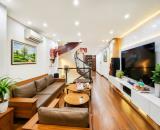BÁN GẤP NHÀ ĐỘI CẤN TT FULL NỘI THẤT 45M X 5 TẦNG  NHỈNH 10 TỶ .