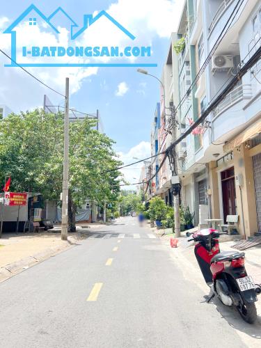Nhà 4 tầng đối diện công viên mặt tiền đường số Bông Sao P5Q8. Giá 11.5 tỷ - 3