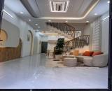 Trung tâm hoàng liệt-nhà dân xây-ô tô đỗ công-tài chính 5 tỷ