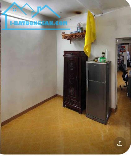 Bán căn hộ Tập Thể Phố Cửa Bắc, Ba Đình - 40m2 x 2 ngủ - Sổ đỏ riêng - Giá 3,6 tỷ - 2