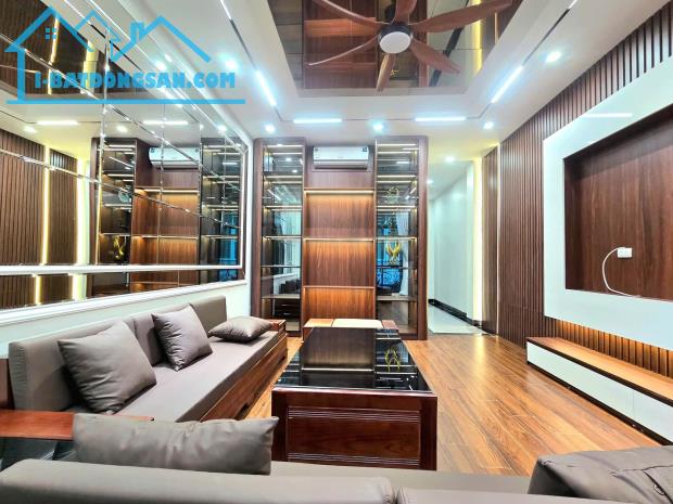 BÁN NHÀ PHÂN LÔ CÁN BỘ QUẬN THANG XUÂN, 6 TẦNG THANG MÁY GARA Ô TÔ, NỘI THẤT ĐẸP. - 1