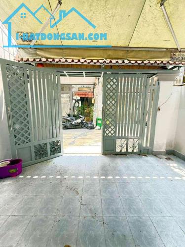 Bán nhà đường số 79, Quận 7, 5m x12m, 4 tầng 4 phòng, shr, chỉ 10 tỷ