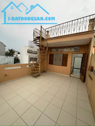 Nhà 2 tần khu phố ẩm thực - An Dương Vương (4x14) hẻm xe hơi đỗ pháp lý chuẩn shr 7₫