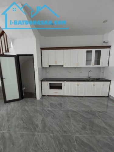Bán nhà 65m phố Việt Hưng Long BIên 9 tỷ - 3
