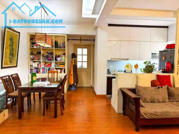 CĂN HỘ 3PN MẶT PHỐ HOA LƯ – 96M², 11,2 TỶ THOÁNG SÁNG–SÁT TRIỂN LÃM VÂN HỒ & CV THỐNG NHẤT