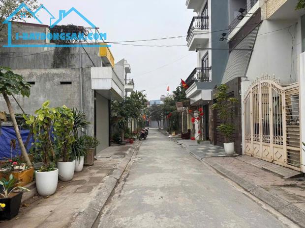 BÁN ĐẤT TẶNG  NHÀ 2 TẦNG CŨ 70m² – TÔN ĐỨC THẮNG, SỞ DẦU – GIÁ 2,4x TỶ – Ô TÔ ĐỖ CỬA - 1