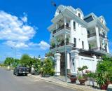 Bán biệt thự 300m2 với nội thất gỗ đỏ nguyên khối, view sông tại KĐT An Bình Tân Nha Trang