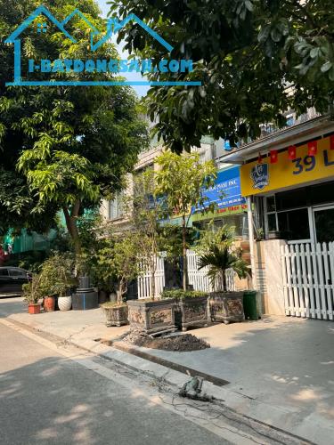 Bán gấp: Cặp liền kề 2 mặt tiền khu đô thị Đặng Xá,Gia Lâm 264m2 hoàn thiện thang máy - 1
